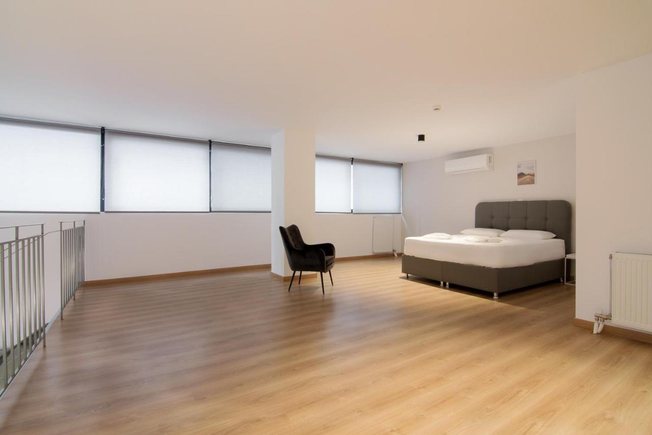Leochares Lifestyle Apartments - Self Check-In เอเธนส์ ภายนอก รูปภาพ