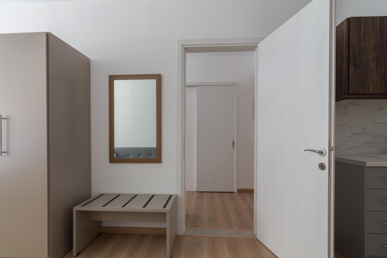 Leochares Lifestyle Apartments - Self Check-In เอเธนส์ ภายนอก รูปภาพ